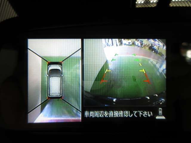 アラウンドビューモニターで車庫入れも空から見ている様に駐車できラクラクです。