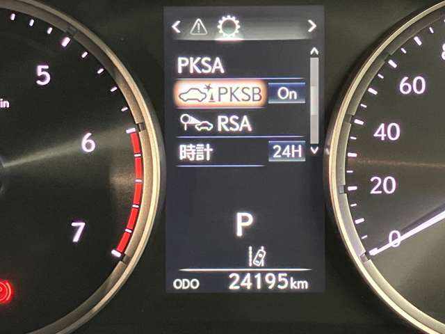 レクサスCPO横浜戸塚では、屋内展示6台を含め常時20台前後の上質なCPO・U-Carを展示しております。