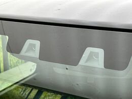 【スズキ　セーフティサポート】走行中に前方の車両等を認識し、衝突しそうな時は警報とブレーキで衝突回避と被害軽減をアシスト。より安全にドライブをお楽しみいただけます。