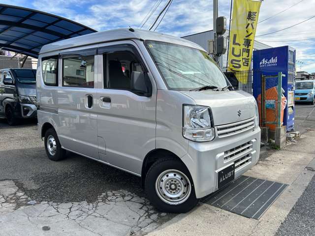 平成29年式・走行距離5.0万キロ・事業登録可・ハイルーフ・パワステ・マニュアルエアコン・クーラー・運転席エアバック・助手席エアバック・ABS・純正ラジオ・AM・FM・ETC車載器・5AGS車・1カ月無償保証