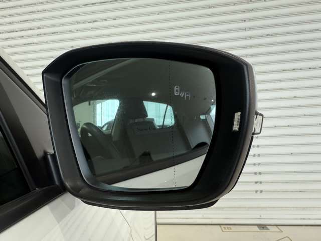 ブラインドスポットモニターつきドアミラー