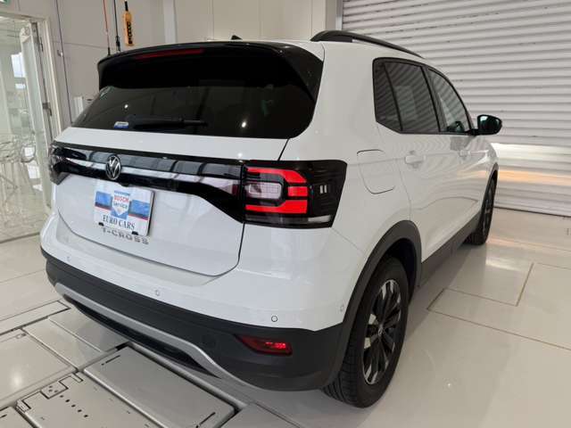 ボッシュカーサービス認定中古車です。自社工場にはボッシュマイスター有資格者が3名在籍しております。私たちが半年保証を無料でお付けするのは整備自信の裏付けです。