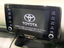 【ナビ機能付きディスプレイオーディオ】ナビ機能搭載の他、お持ちのスマートフォンと連携して、ナビやbluetoothでの音楽再生が可能です♪デザインはもちろん操作性も良好！