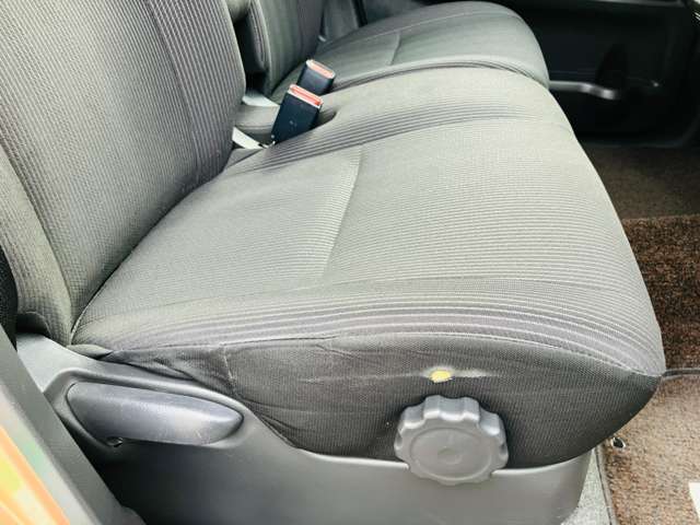 当店の総額表示は千葉県内での登録諸費用となっております。北は北海道・南は九州・沖縄と全国登録・納車可能です。別途御見積いたしますので、お気軽にお問い合わせください。