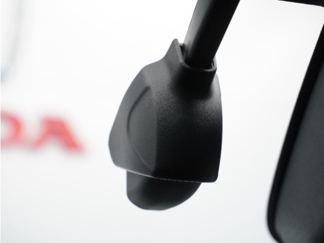 ◆ドライブレコーダー◆映像・音声などを記録する自動車用の装置です。　もしもの事故の際の記録はもちろん、旅行の際の思い出としてドライブの映像を楽しむことができます。