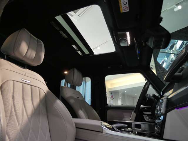 【AVIXIMPORT東大阪へようこそ】この度は弊社人気車両をご覧頂き誠に有難う御座います！当店は高品質！低価格！車両装備！3拍子揃った車種をご用意してます！