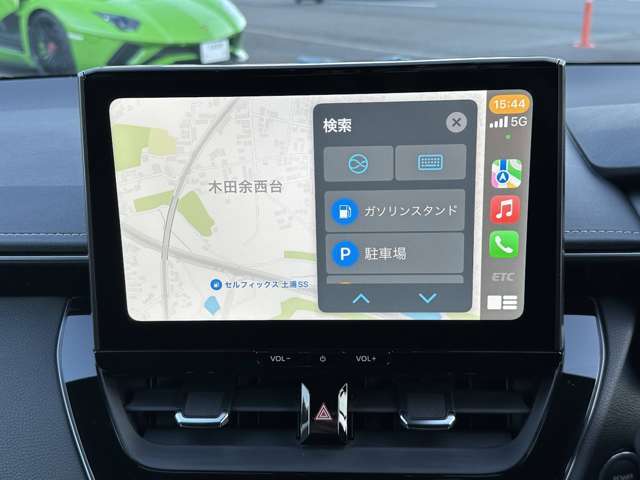 ワイヤレスAppleCarPlay・AndroidAuto対応！スマホのナビアプリ等で常に最新のマップを無料でご利用いただけます。