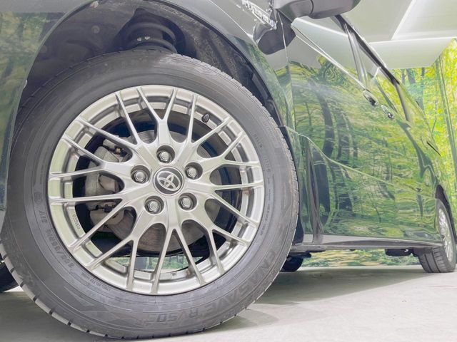 【純正16インチアルミホイール】外観にマッチした純正アルミホイールを装着しております。各種社外アルミホイールや、スタッドレスタイヤも取扱いしております。是非ご相談ください♪