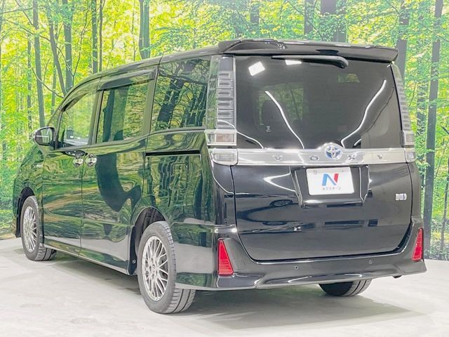 ☆全国のネクステージからお取り寄せが可能※！遠方の店舗に展示してあるクルマが気になる場合も、最寄りの店舗でご覧いただくことが可能です！是非私たちに要望をお聞かせください！※別途費用