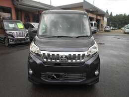 敷地内には運輸局認証の自社工場がございます！整備から故障修理、オーディオやナビなどの電装品取り付けまで幅広くお取り扱いできますのでお気軽にご相談ください！