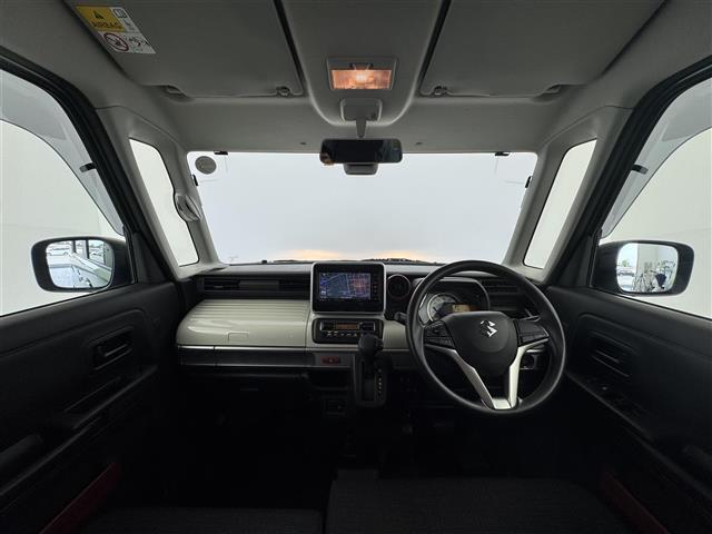 【インパネ全体】全方位で視界が広く、高い目線で運転もしやすいです！