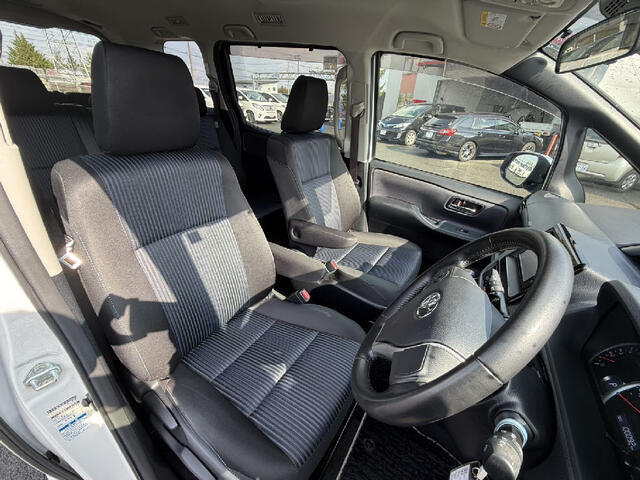 売れているからクルマが足りない。足りないからクルマが欲しい。欲しいから高く下取れる。これがトーサイの秘密。それだけなんです♪