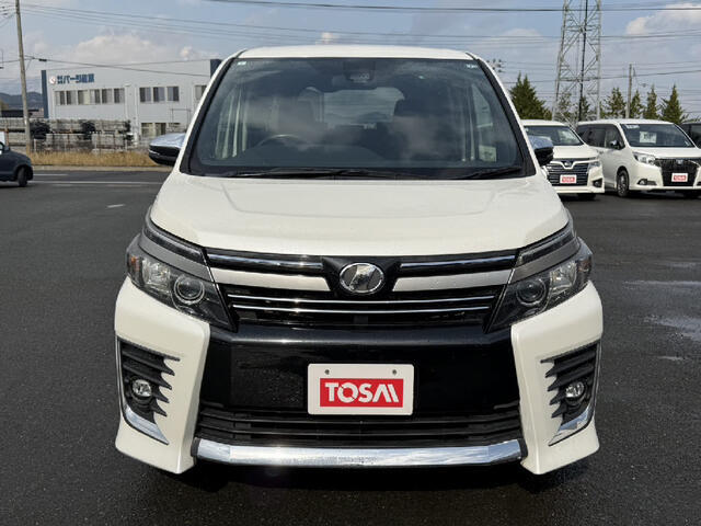 当店は、あいおいニッセイ同和損保の代理店です。また、損保ジャパン日本興亜、東京海上日動保険も取り扱っております。任意保険もお客様に合ったプランをご提案させていただきます。