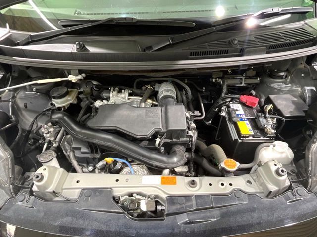 弊社では、全車『修復歴なし』のお車のみ取り扱っております。専任バイヤーによる厳選した仕入れの後、入庫後の車両チェックを行い、ネクステージが認定した高品質な中古車をご提供しております。