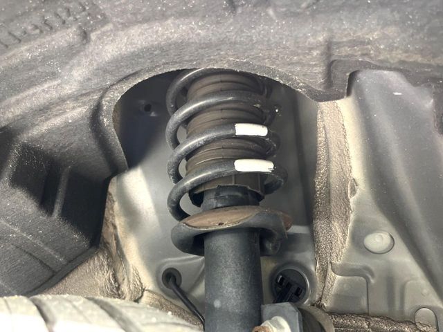 下回りの劣化予防の為の防錆加工の施工も承っております。降雪地域はもちろん、沿岸部にお住いの方や、趣味でマリン・ウィンタースポーツをされる方に大変好評いただいております。