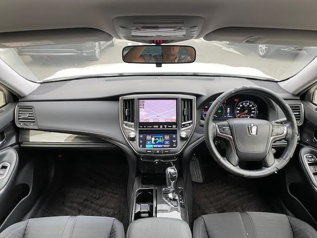 インパネ全体】全方位で視界が広く、高い目線で運転もしやすいです！