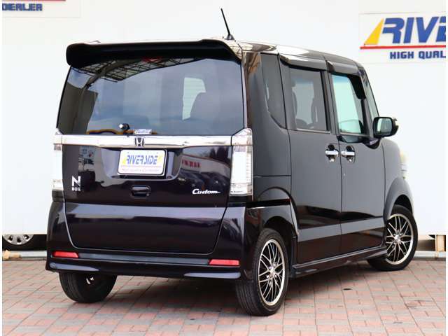 保証に関しましても、高年式車両にはメーカー保証や低年式車でも最長3年・走行無制限まで、ご用意させて頂いております（車輌によって条件が変わります。）