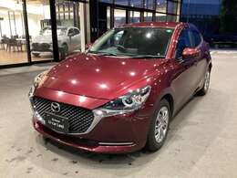 ワインレッドのMAZDA2を入荷しました。横須賀や横浜、湘南以外にも全国の販売しております。陸送も可能です。問い合わせをお待ちしております。