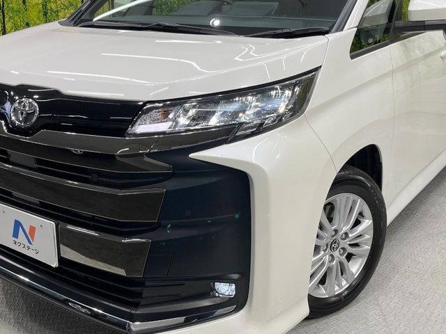 【LEDヘッドライト】悪天候や夜間走行時も良好な視界を確保し安心して運転できる高輝度LEDヘッドライトを装備！点灯速度が早く、消費電力も抑えられています。