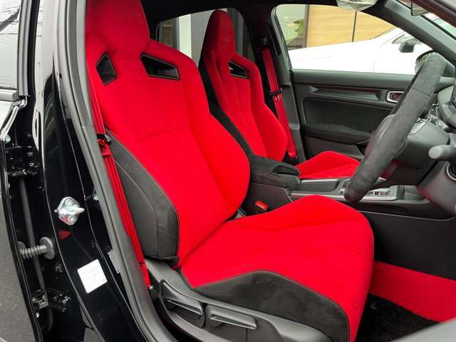 レッドラックススエードスポーツシート