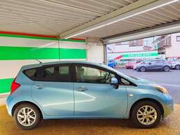 禁煙車です！また、ミラーウインカー・プライバシーガラス付きです！