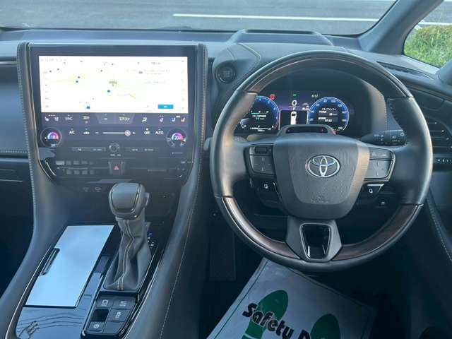 中古車・展示車ですので、キズやヘコミ等がある場合がございます。　お近くの方はぜひ現車確認をお願い致します。　遠方のお客様は写真をお送りすることも可能ですので、まずはお問合せください！