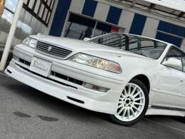 ヘッドライトに黄ばみなどもなくキレイな状態です。夜間はしっかり照らしてくれるので安心して走行できます。