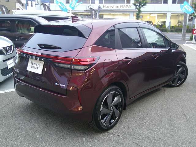 点検整備時に、メーカー新車保証〔新車登録日より、3年or6万キロの一般保証と5年or10万キロの特別保証〕を継承いたします。 ★くわしくは当店スタッフまで。
