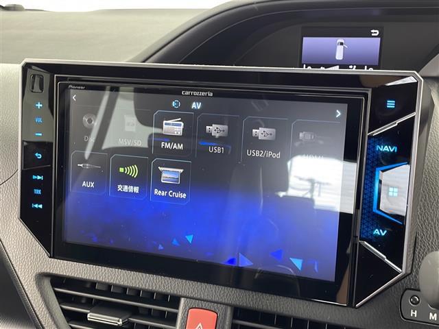 【Bluetooth】ナビゲーションと携帯電話/スマートフォンをBluetooth接続することができます。接続するとハンズフリーで使用することができるので、とても便利です！