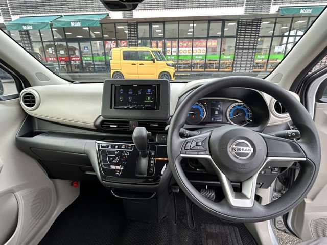 ケイカフェでは、快適なカーライフを過ごしていただくためにオイル交換～定期点検や車検整備なども実施。国土交通省トップランクの指定工場6拠点、認証工場1拠点の体制で高いクオリティの整備を実施しております。