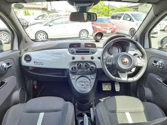 お車の下取り・買取にも力を入れております。大事にされてきたお客様の愛車を丁寧に査定させて頂きます。