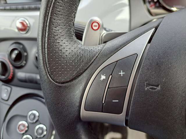 お車の下取り・買取にも力を入れております。大事にされてきたお客様の愛車を丁寧に査定させて頂きます。