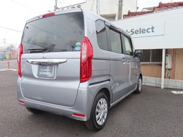 当社の優秀なスタッフがしっかり点検整備をさせていただいてからご納車いたします！さらに！ワイパーゴム、エレメント、エアクリーナーを新品交換させて頂いています！