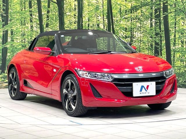 大好評のボディコーティング「弾スプラッシュコート」もご納車までに施工可能。通常のガラスコートと異なる、耐久年数6年の無機質ガラスコーティングが、ボディをキレイな状態に保ってくれます。