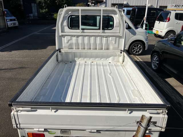 JU富山では中古車選びをされる方がJUショップで安心して中古車をご購入いただけるよう、「修復歴なし」でかつ「走行メーター異常なし」の中古車に対し「JU富山鑑定証」を発行しております！