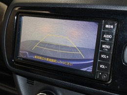 バックカメラが装備されており、後方の安全確認はもちろんのこと狭い場所での駐車や雨の日・夜間など視界の悪いコンディションでのストレスの軽減にもなります！