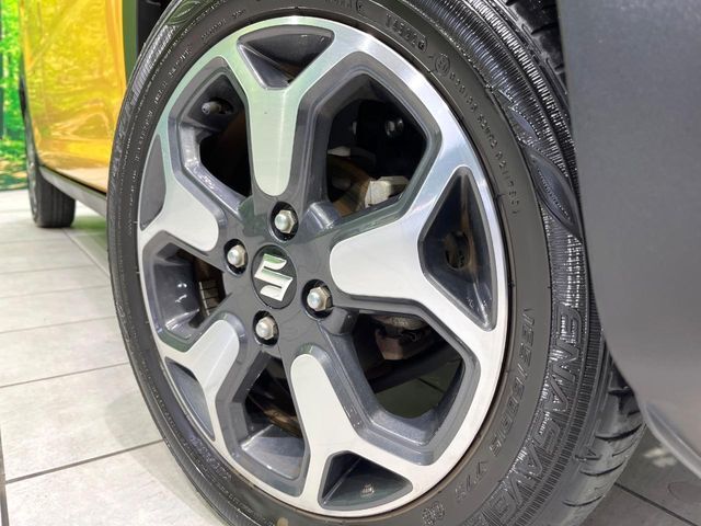 【純正15インチアルミホイール】外観にマッチした純正アルミホイールを装着しております。各種社外アルミホイールや、スタッドレスタイヤも取扱いしております。是非ご相談ください♪
