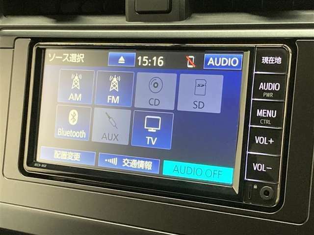 純正ナビを装着しています。Bluetooth対応、CD再生機能付き。お好きな音楽を聴きながらのドライブは楽しいですよね～♪