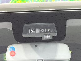 【スズキ　セーフティサポート】走行中に前方の車両等を認識し、衝突しそうな時は警報とブレーキで衝突回避と被害軽減をアシスト。より安全にドライブをお楽しみいただけます。