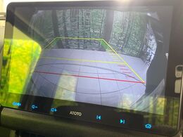 【バックカメラ】駐車時に後方がリアルタイム映像で確認できます。大型商業施設や立体駐車場での駐車時や、夜間のバック時に大活躍！運転スキルに関わらず、今や必須となった装備のひとつです！