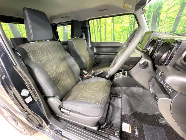 運転席シート廻りは使用感も少なく、良好な状態となっています。丁寧に使われていたことがよくわかりますね。