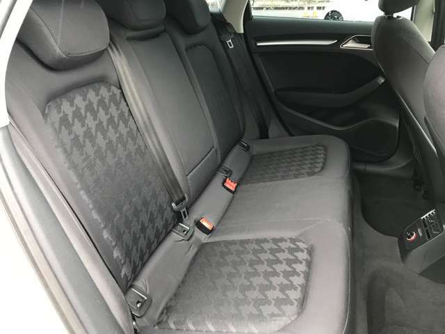 日本全国納車が可能です！※遠方のお客様でも、陸送のご相談や納車までの流れ・購入方法（各種ローンなど）を詳しくご説明致します！