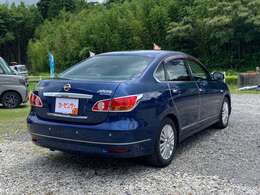 人気の中古車が総勢40台。展示場にてお客様を丁寧に車のご案内いたします。場内試乗も行えます♪