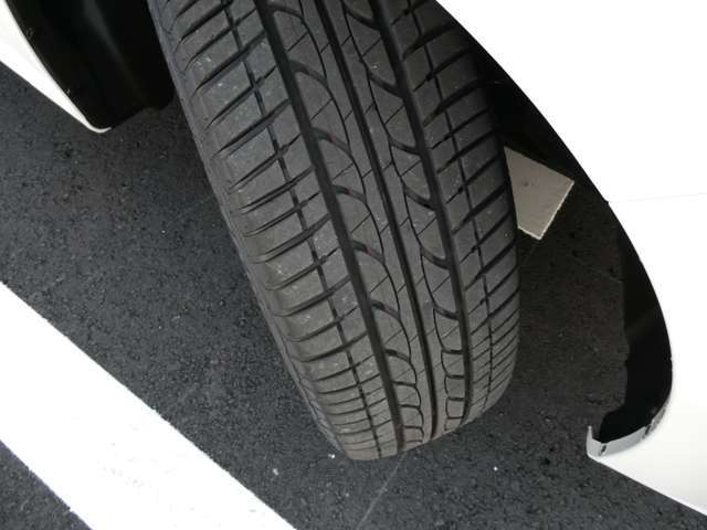 タイヤの山は十分残っています。