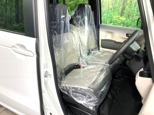 もちろん車内はキレイです♪よりクリーンな状態をキープしたいお客様には『ナノゾーンコート』がおすすめ！新型コロナウイルス対策や、除菌・消臭に効果を発揮し多くの方にご好評いただいております。