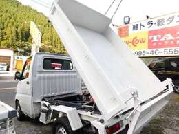 軽トラ～大型トラックまで豊富にお車をそろえております♪お探しの一台がきっと見つかると思いますので是非モーターハウスにご来店下さい！！