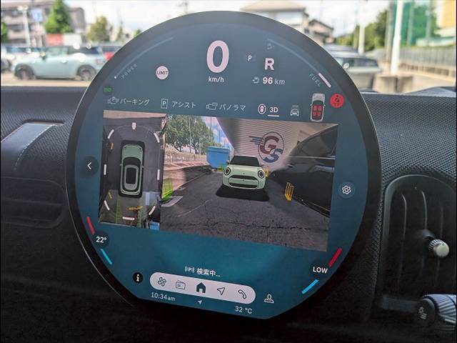 アラウンドビューモニター装備駐車も安心！