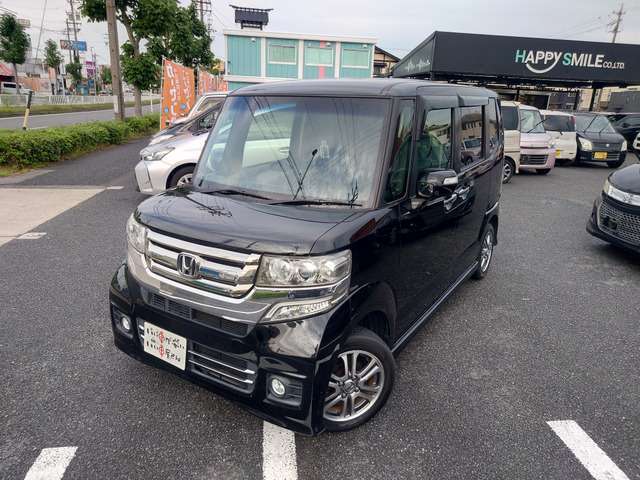 外装仕上げ、みがき、破水仕上げします。内装クリーニング　ヘッドライトの黄ばみ落としてからの磨き！納車仕上げ専門の担当者がしっかり仕上げさせて頂きます。満足クォリティー！直通TEL052-619-6662