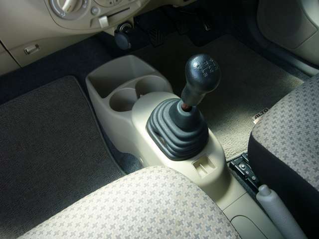 全車自社の指定工場にて点検整備して納車致します！丁寧な整備で【安心】もお届け致します！
