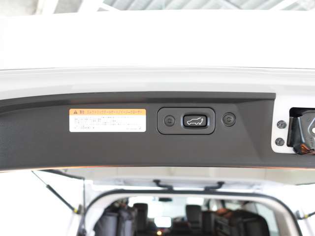 電動テールゲート